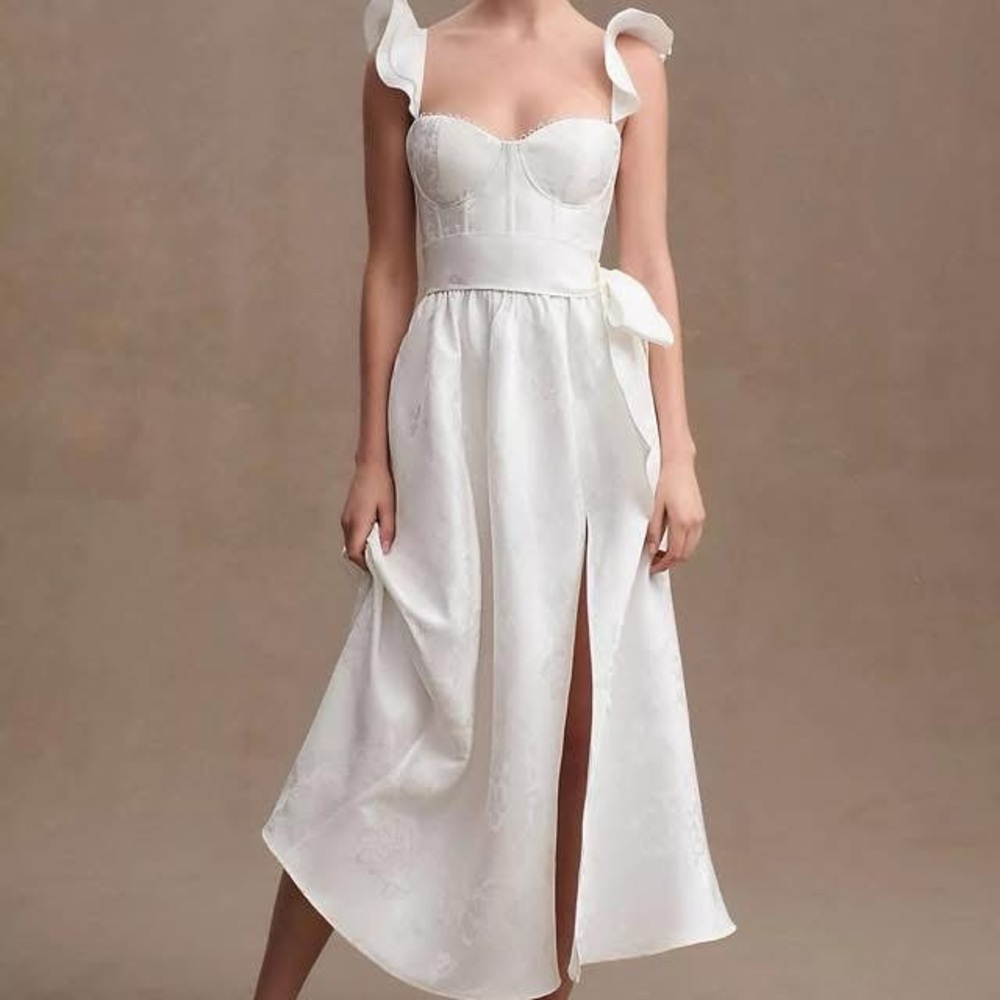 V. Chapman White Midi Dress with Sweetheart Bodice